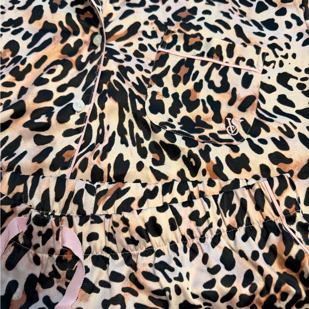 Victoria's Secret Satin Short Pajama Set Pink Leopard Print - Picture 5 of 6